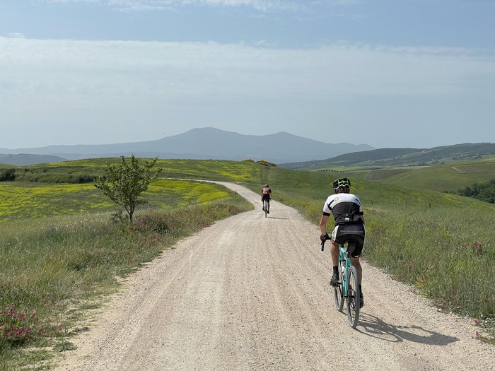 gravel bike tours italy